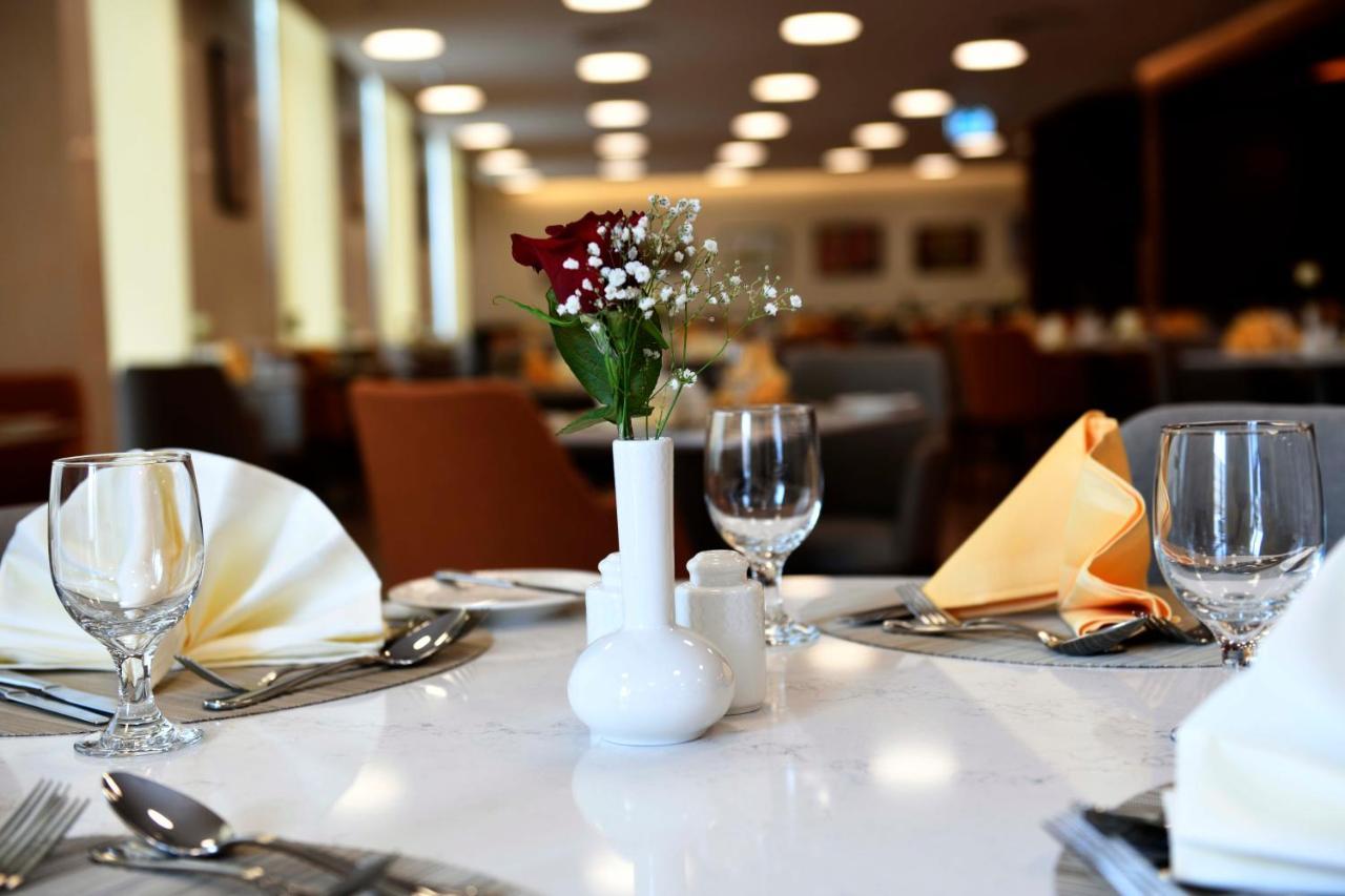 Golden Tulip Riyadh Exterior photo